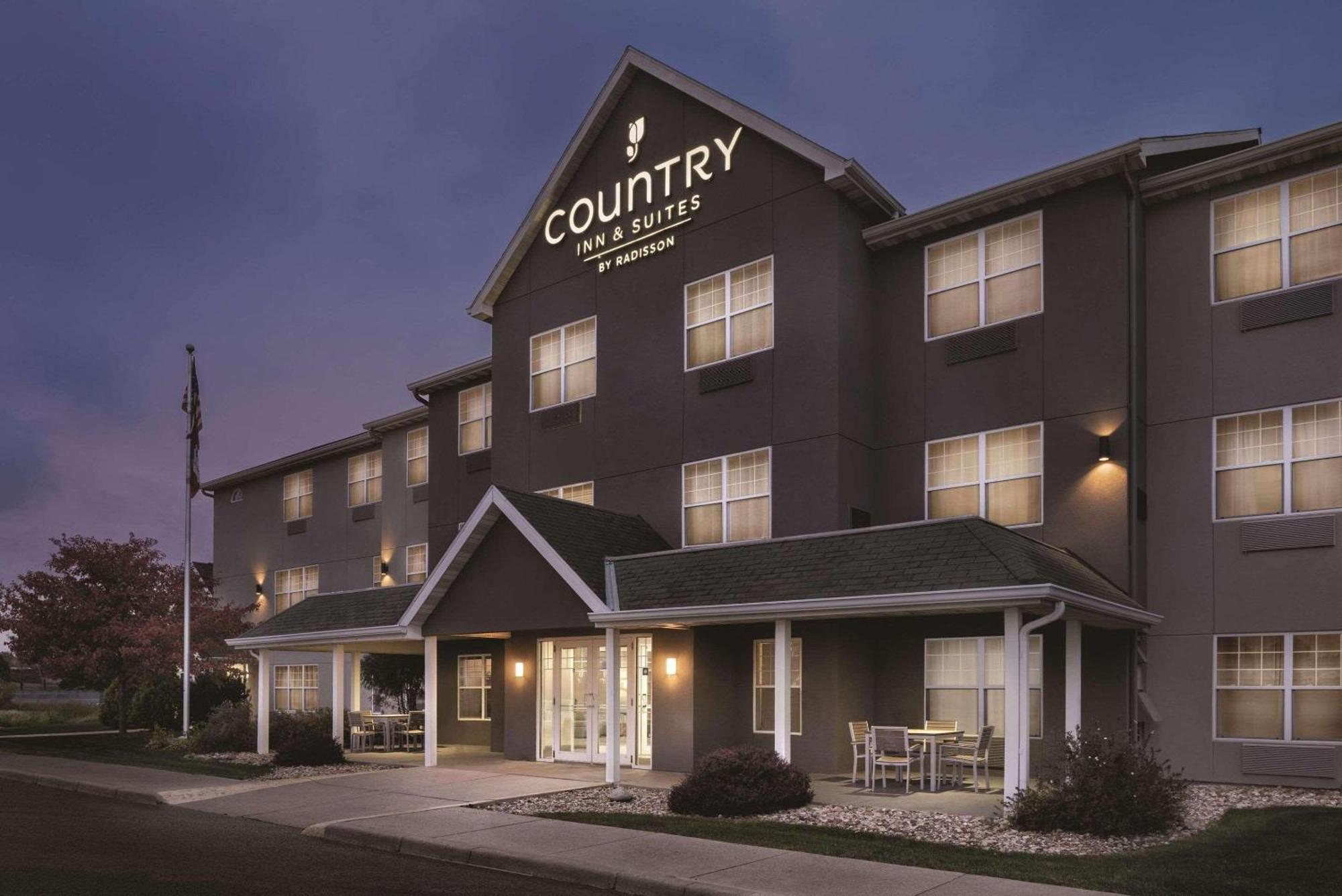 Country Inn & Suites By Radisson, Waterloo, Ia Εξωτερικό φωτογραφία