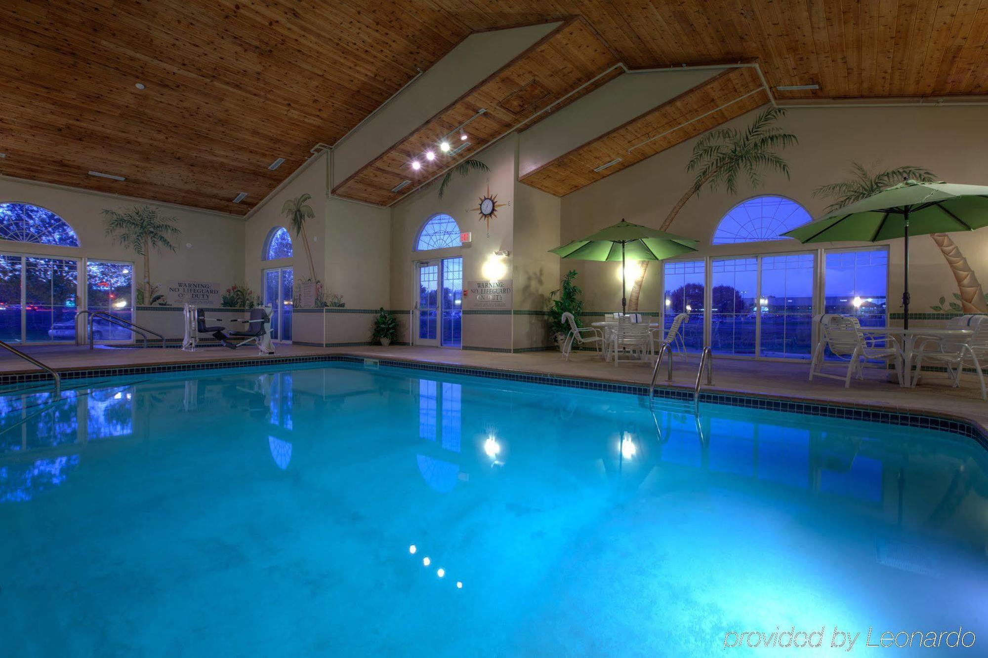 Country Inn & Suites By Radisson, Waterloo, Ia Ανέσεις φωτογραφία