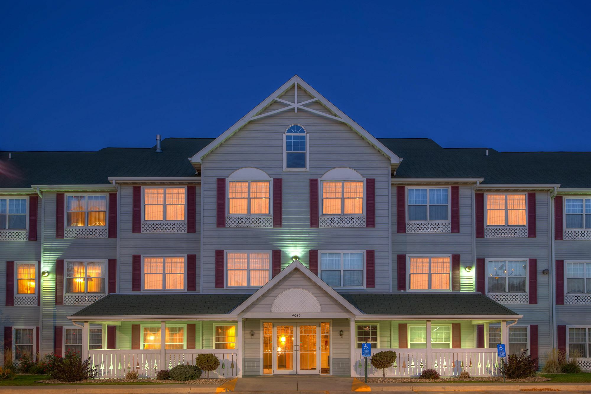 Country Inn & Suites By Radisson, Waterloo, Ia Εξωτερικό φωτογραφία